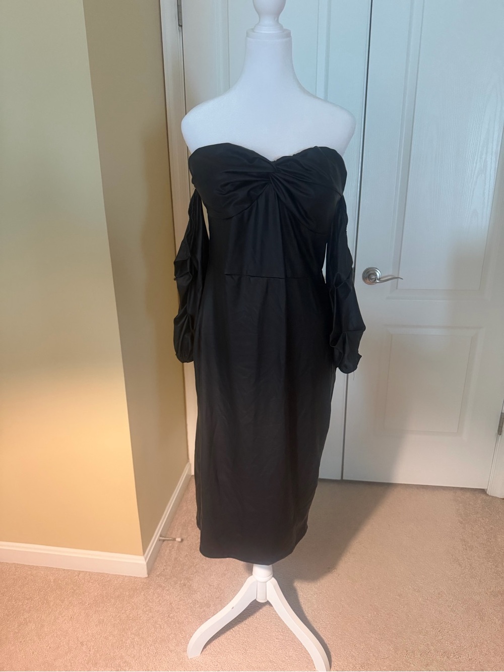 Fashion Nova Strapless off the shoulder arms Black faux leather Midi Dress